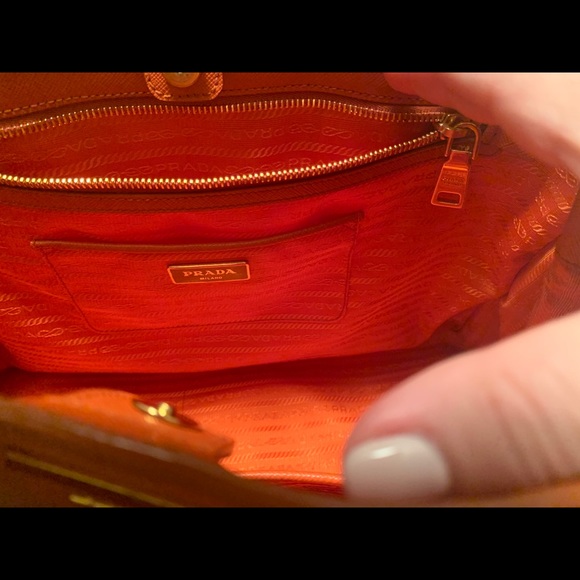 Prada handbag - Picture 4 of 7